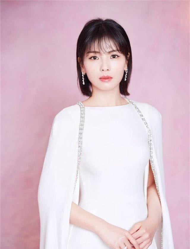 35岁短发发型女最新款,35岁短发发型女最新款，时尚潮流与个人选择
