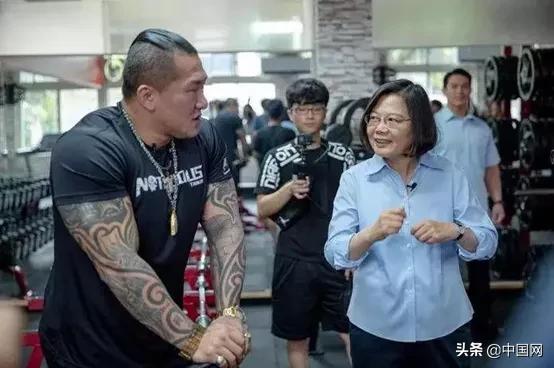 最新东方时事评论博客,最新东方时事评论博客，时代背景下的声音与影响