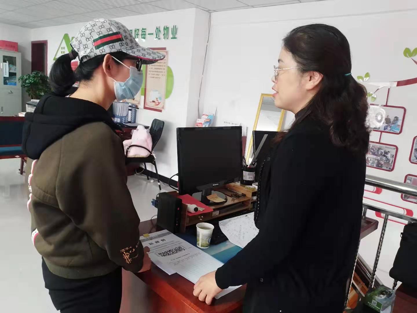 普法栏目剧演员女,普法栏目剧演员女，从舞台到生活，学习变化带来的自信与成就感